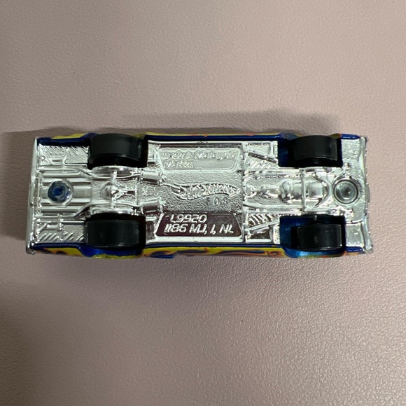 Hot Wheels Heat‎ Fleet '69 Dodge Coronet Superbee Blue Flames - Picture 10 of 10